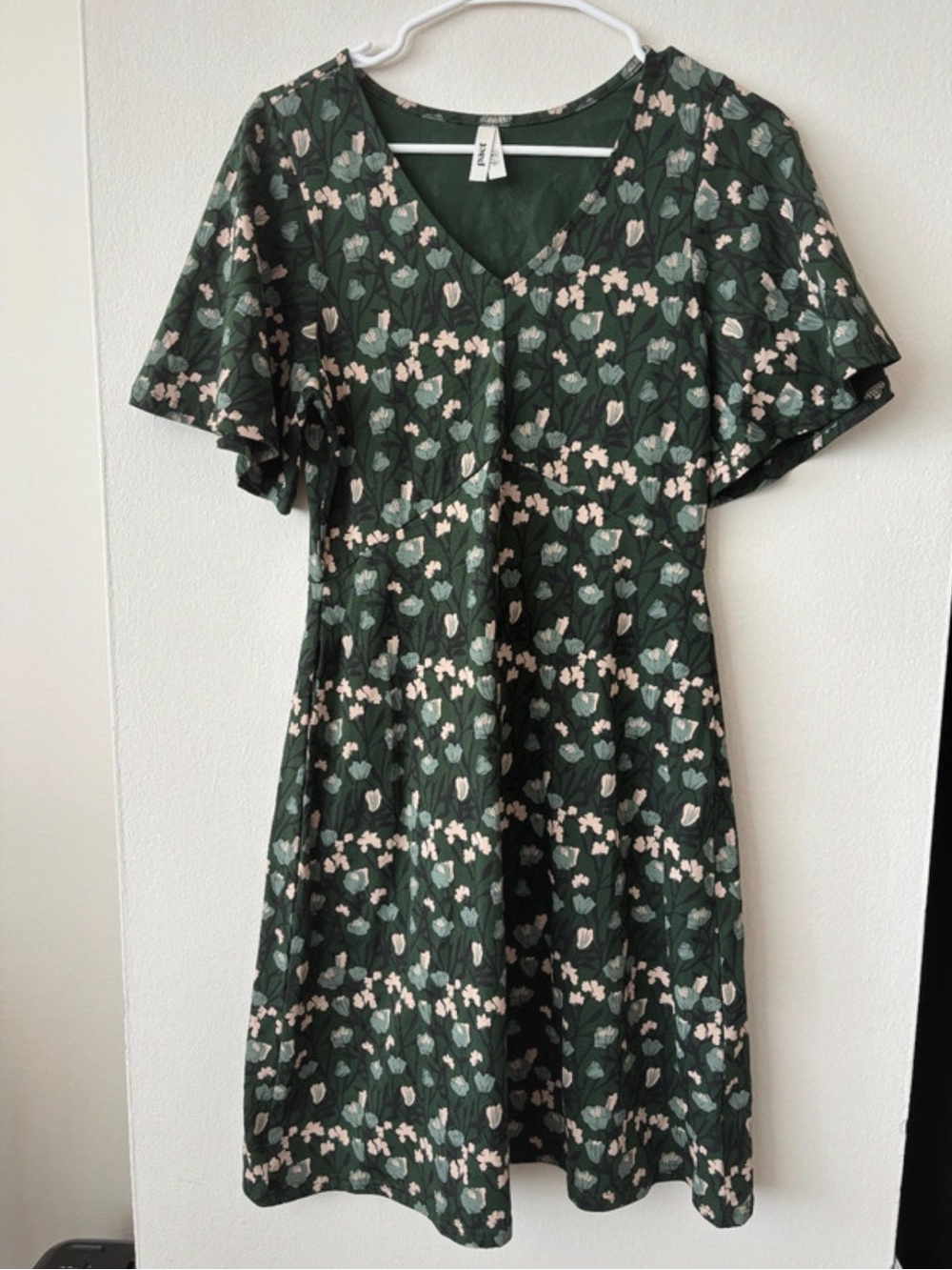 ‼️NWOT: Pact Organic Green Floral Flutter Sleeve Fit & Flare Dress - XS